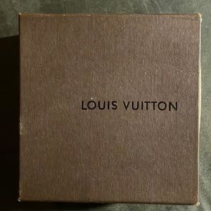 Louis Vuitton supreme belt